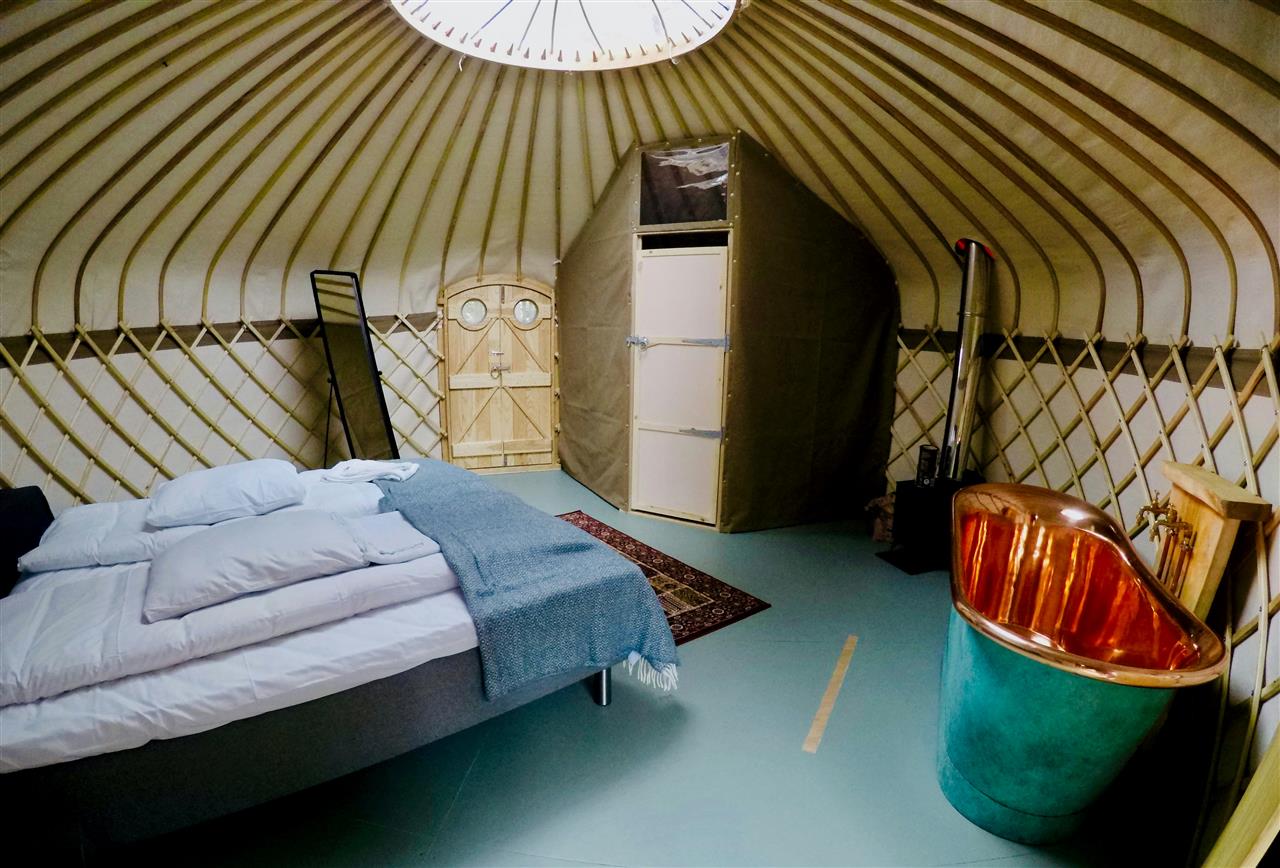 Oplev luksus i naturen: Alt om glamping telt